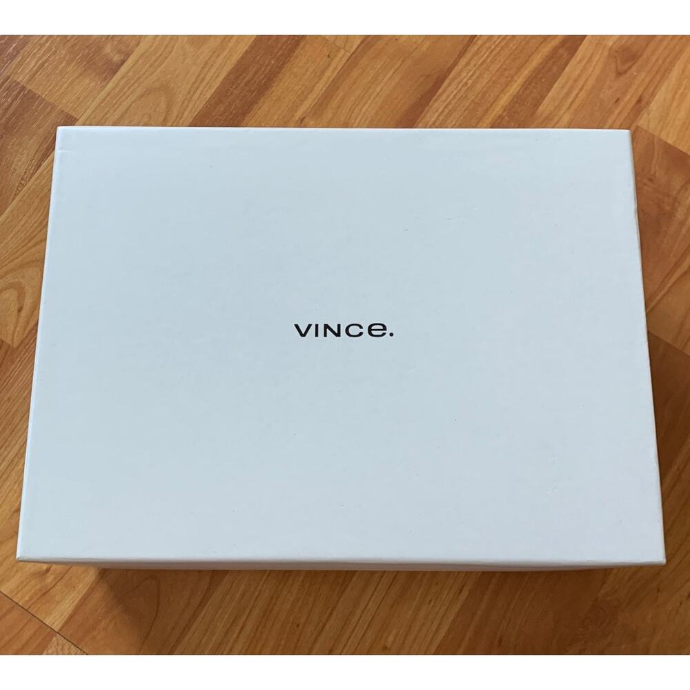 Vince empty shoe‎ box